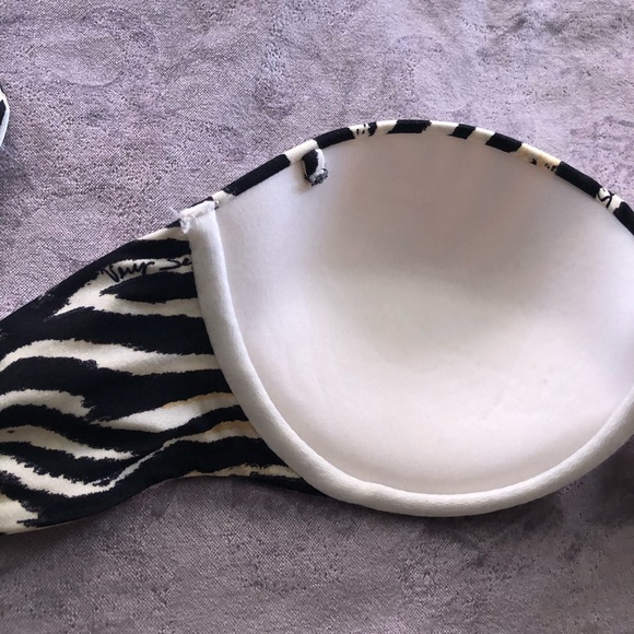 Strapless Victoria secret swim top - Picture 5 of 5